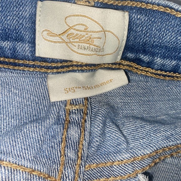 Vintage Levis Shorts Womens 12 Reg 98% Cotton Denim Mom Rise Shorts - Picture 11 of 14